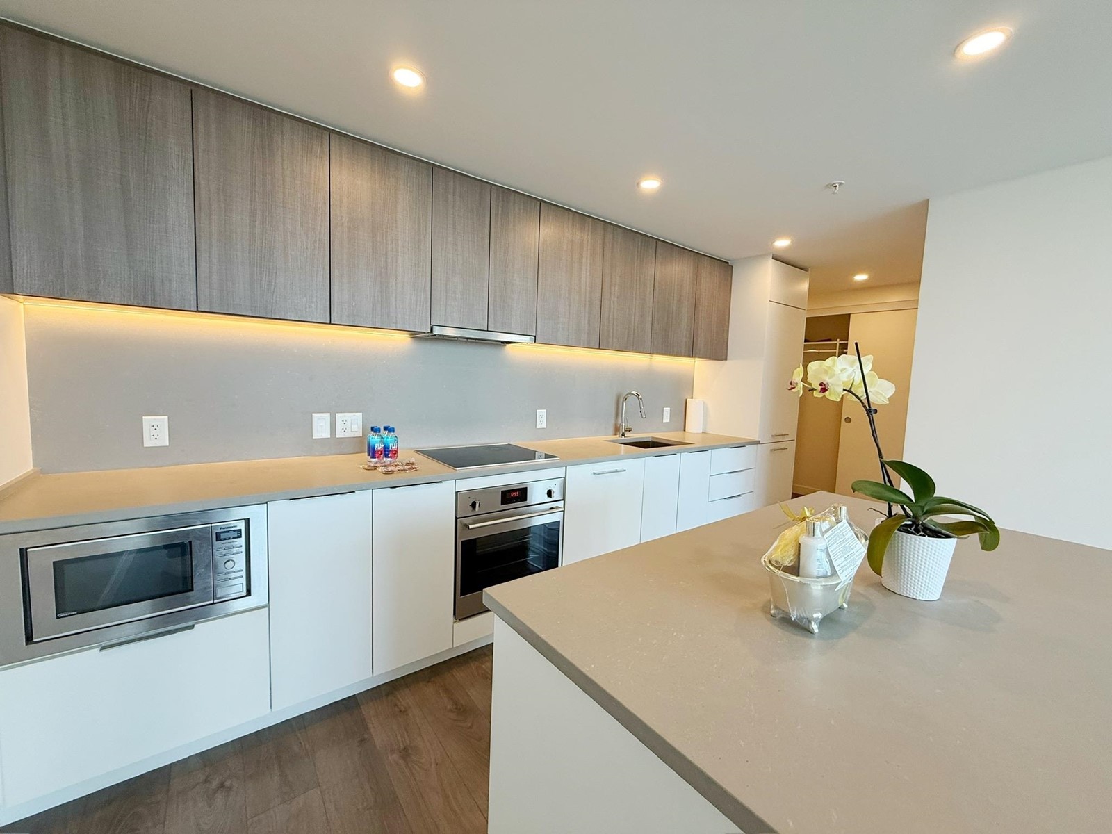1609 13318 104 Avenue, Surrey, British Columbia  V3T 0R2 - Photo 8 - R2955014