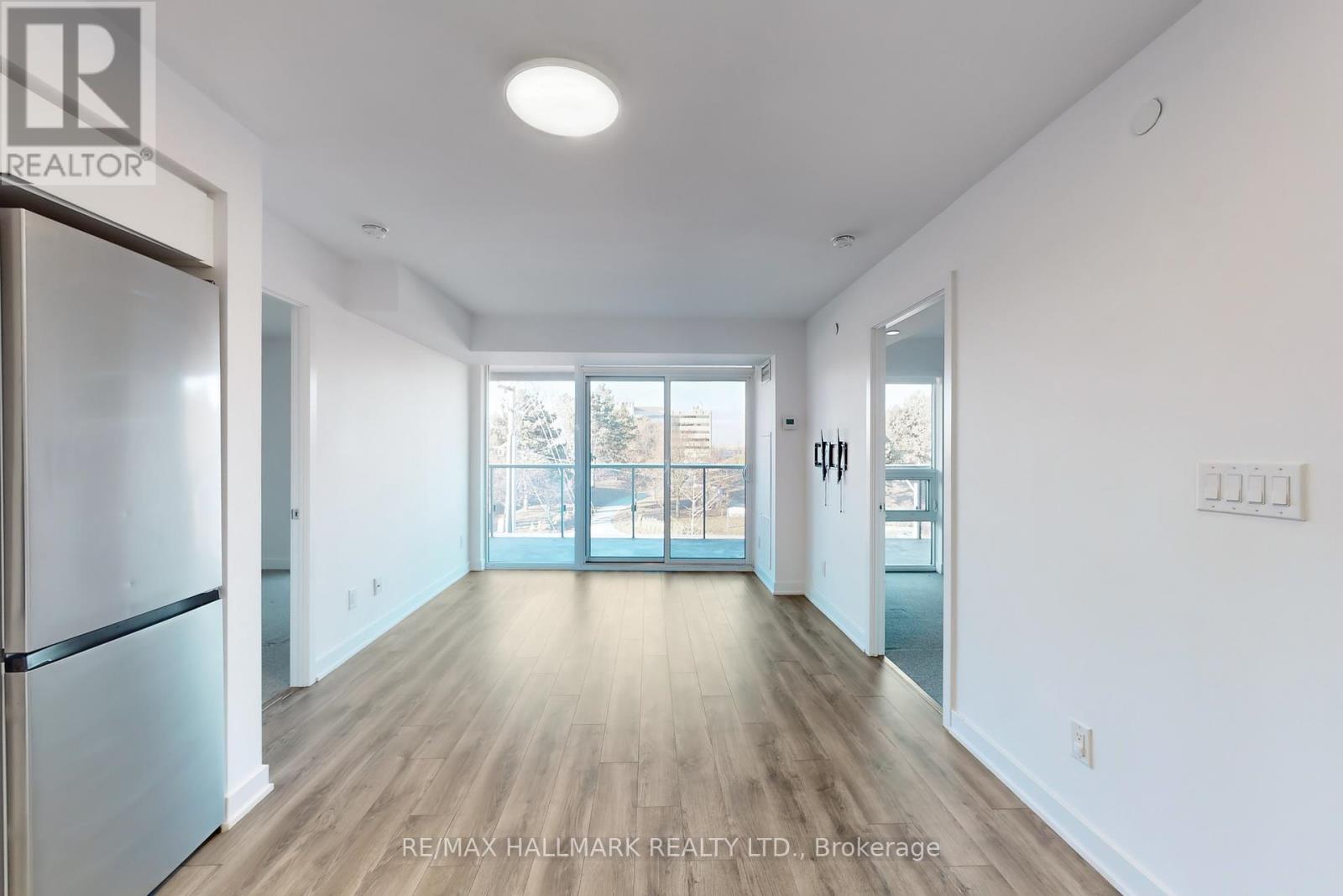 6 - 160 Flemington Road, Toronto, Ontario  M6A 1N6 - Photo 3 - W11918401