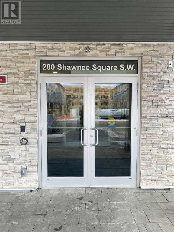 401, 200 Shawnee Square Sw, Calgary, Alberta  T2Y 0T7 - Photo 2 - A2186944