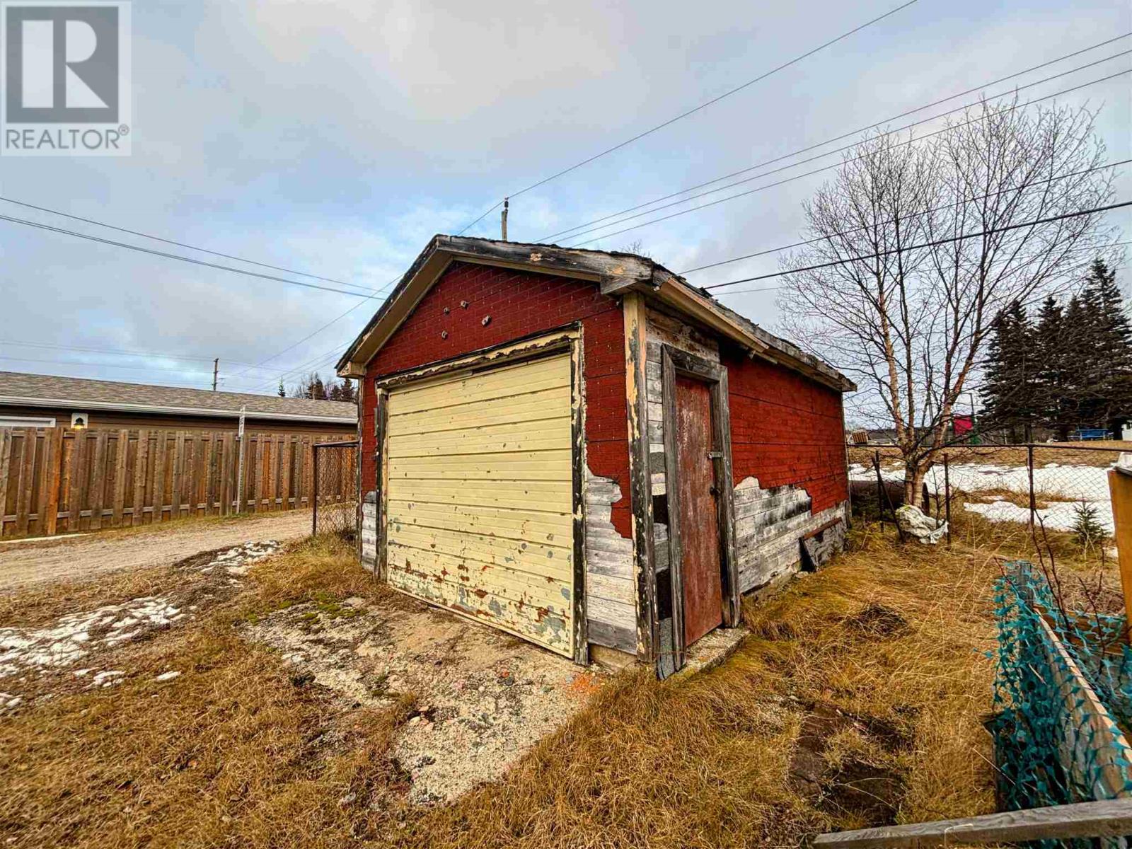 25 Sund Cres, Marathon, Ontario  P0T 2E0 - Photo 10 - TB250053