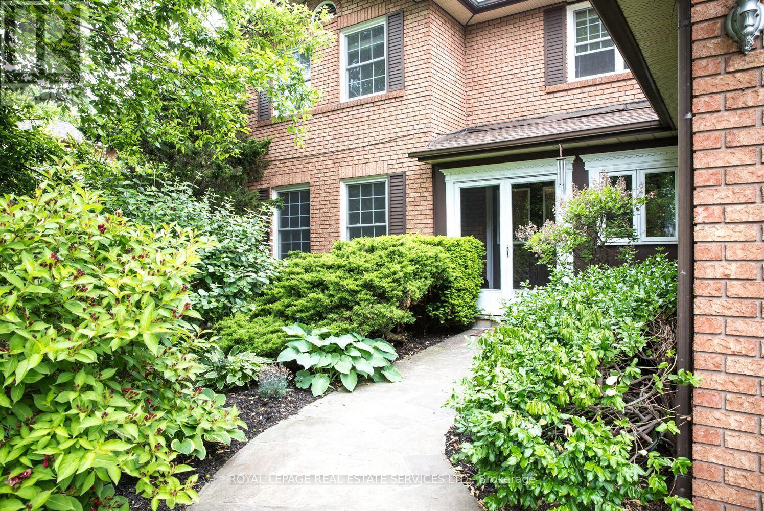 Property at 4069 LAKESHORE ROAD image 3