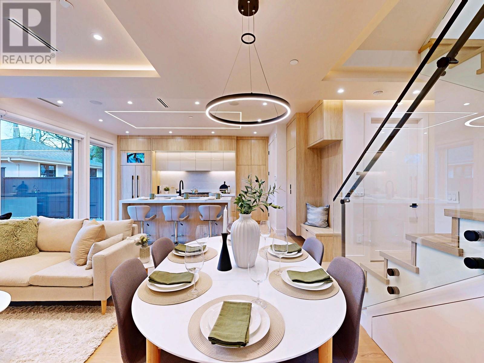 Listing Picture 16 of 40 : 2 3466 W 22ND AVENUE, Vancouver / 溫哥華 - 魯藝地產 Yvonne Lu Group - MLS Medallion Club Member
