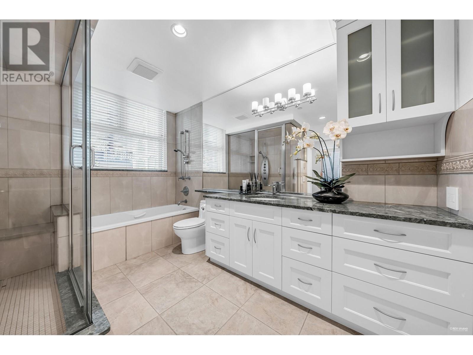 L302 1550 Coal Harbour Quay, Vancouver, British Columbia  V6G 3G1 - Photo 24 - R2954999