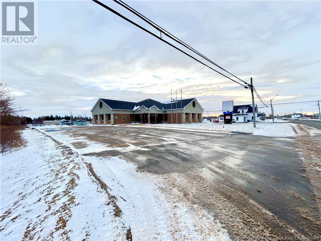 Property at 313 rue Acadie image 2