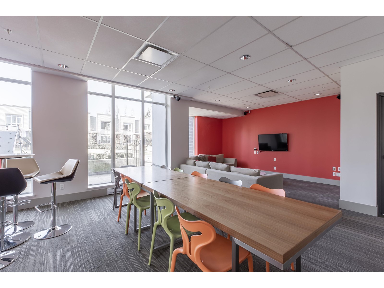 2215 13325 102a Avenue, Surrey, British Columbia  V3T 0J5 - Photo 31 - R2954227