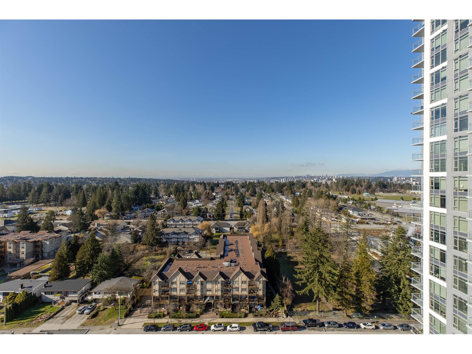 2215 13325 102a Avenue, Surrey, British Columbia  V3T 0J5 - Photo 25 - R2954227