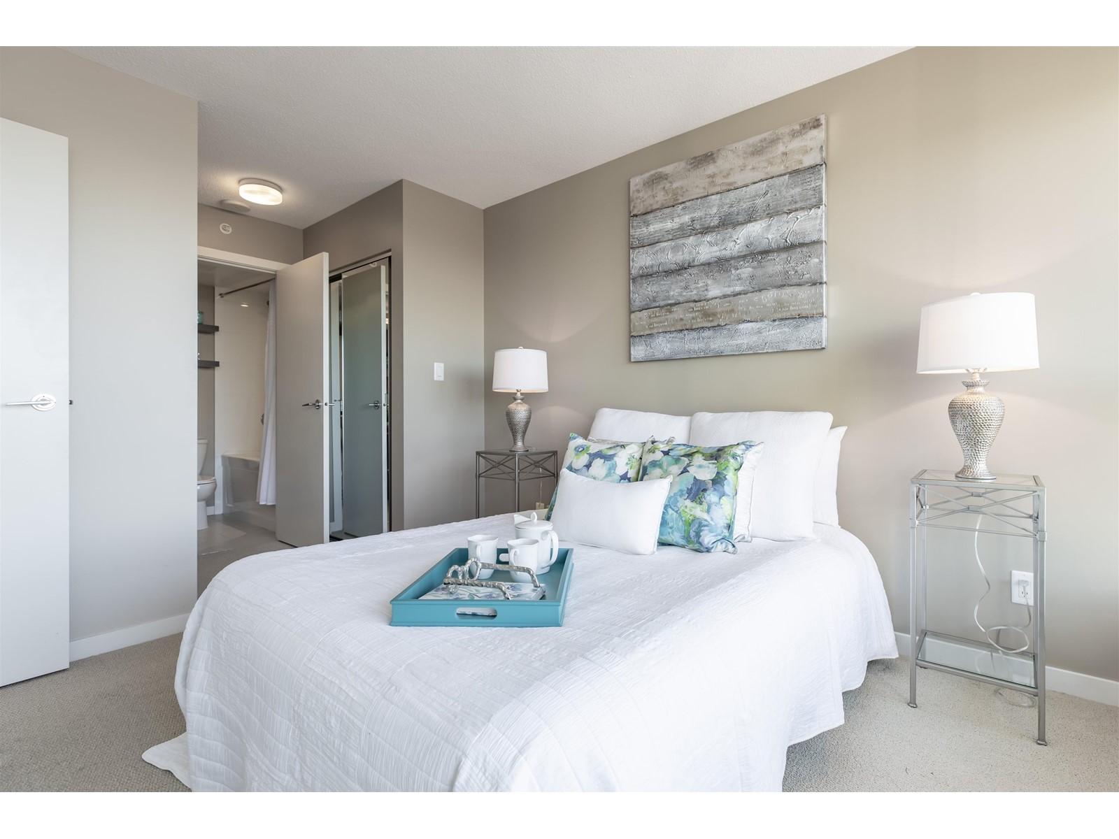 2215 13325 102a Avenue, Surrey, British Columbia  V3T 0J5 - Photo 14 - R2954227