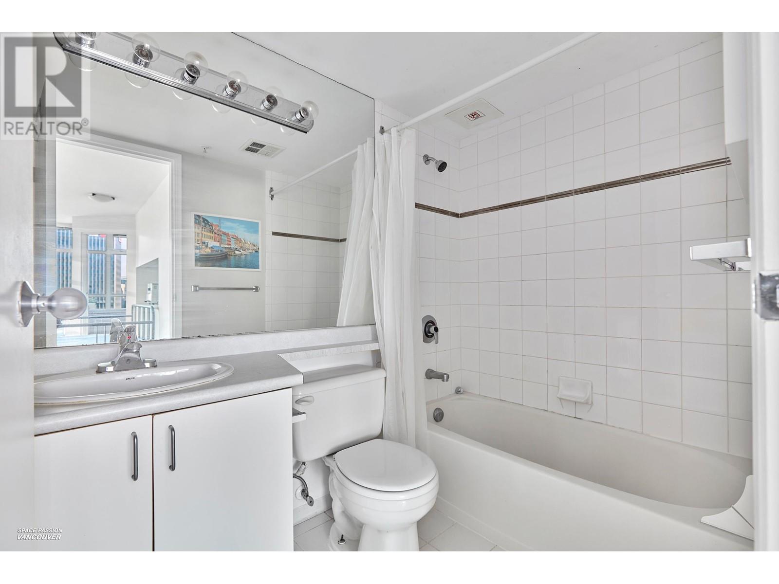 Listing Picture 11 of 28 : 2904 438 SEYMOUR STREET, Vancouver / 溫哥華 - 魯藝地產 Yvonne Lu Group - MLS Medallion Club Member