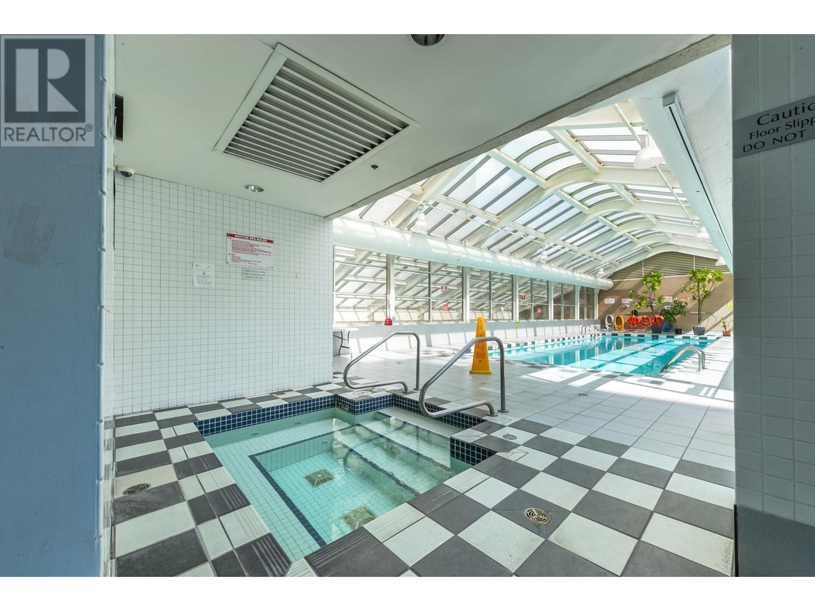 Listing Picture 28 of 28 : 2904 438 SEYMOUR STREET, Vancouver / 溫哥華 - 魯藝地產 Yvonne Lu Group - MLS Medallion Club Member