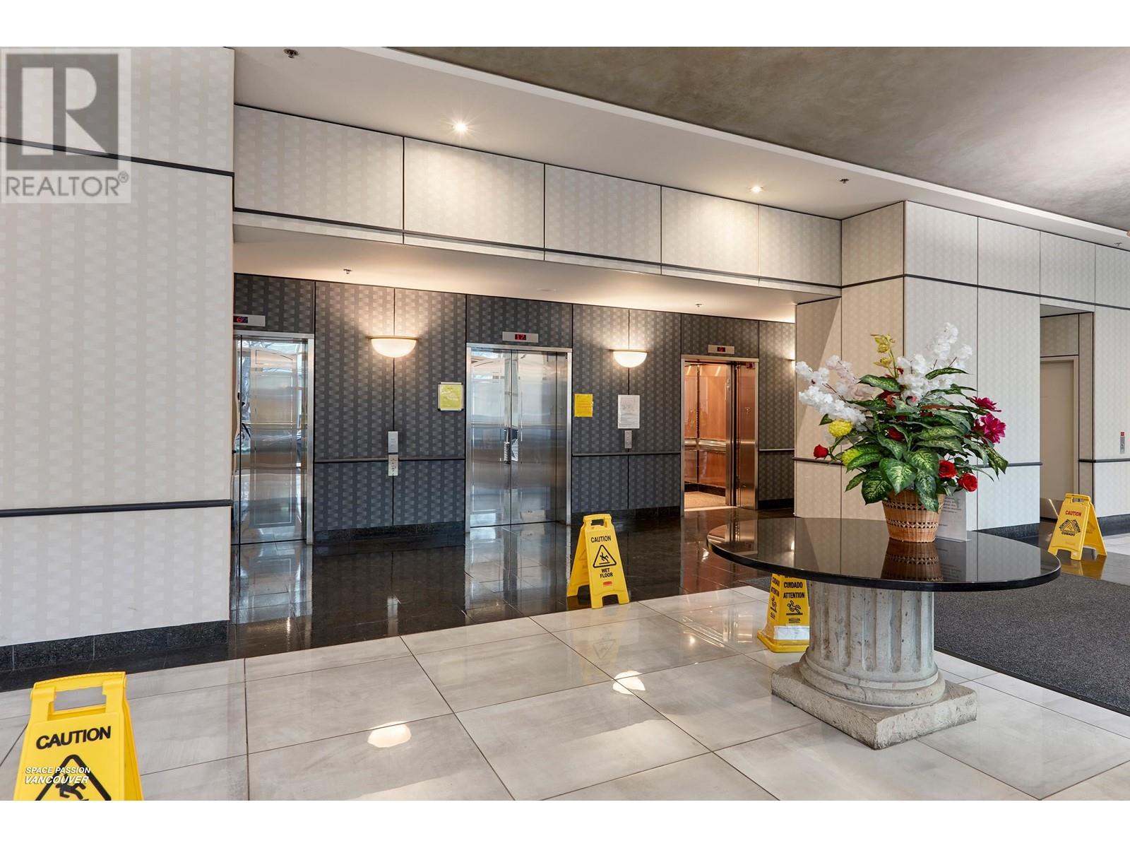 Listing Picture 17 of 28 : 2904 438 SEYMOUR STREET, Vancouver / 溫哥華 - 魯藝地產 Yvonne Lu Group - MLS Medallion Club Member