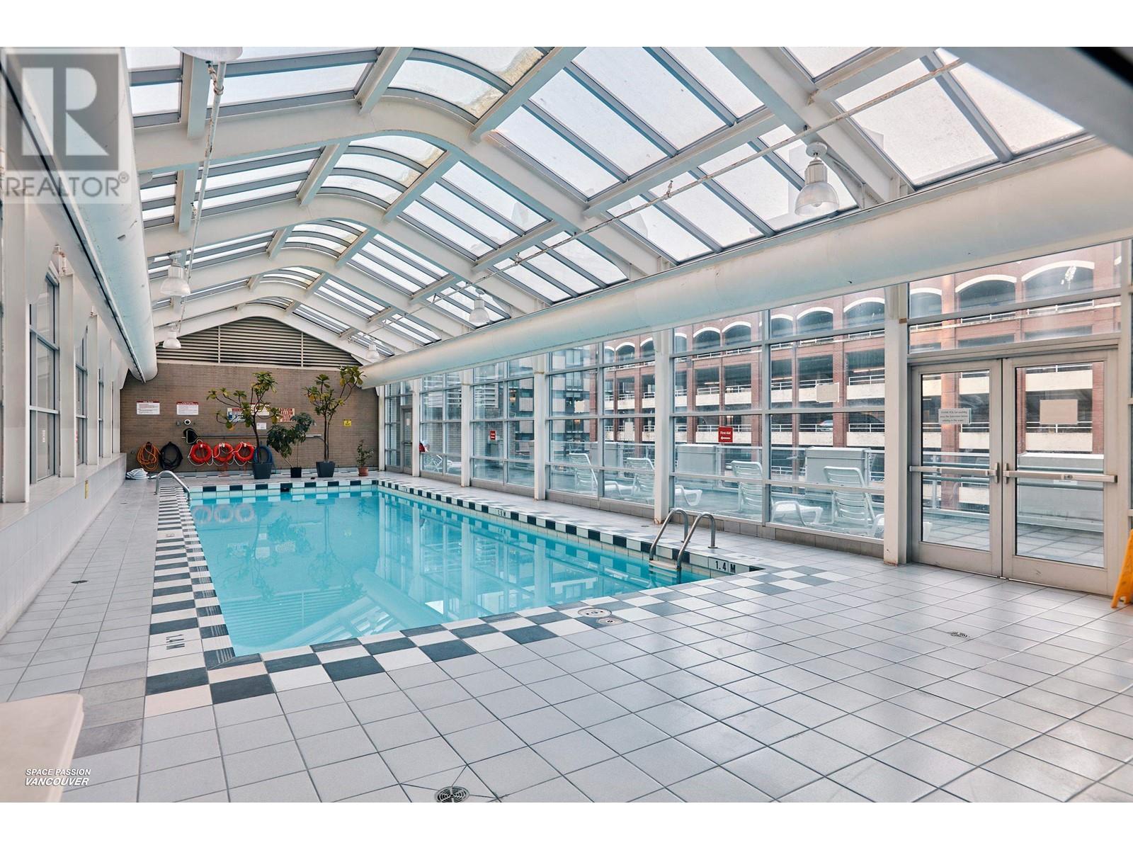 Listing Picture 19 of 28 : 2904 438 SEYMOUR STREET, Vancouver / 溫哥華 - 魯藝地產 Yvonne Lu Group - MLS Medallion Club Member