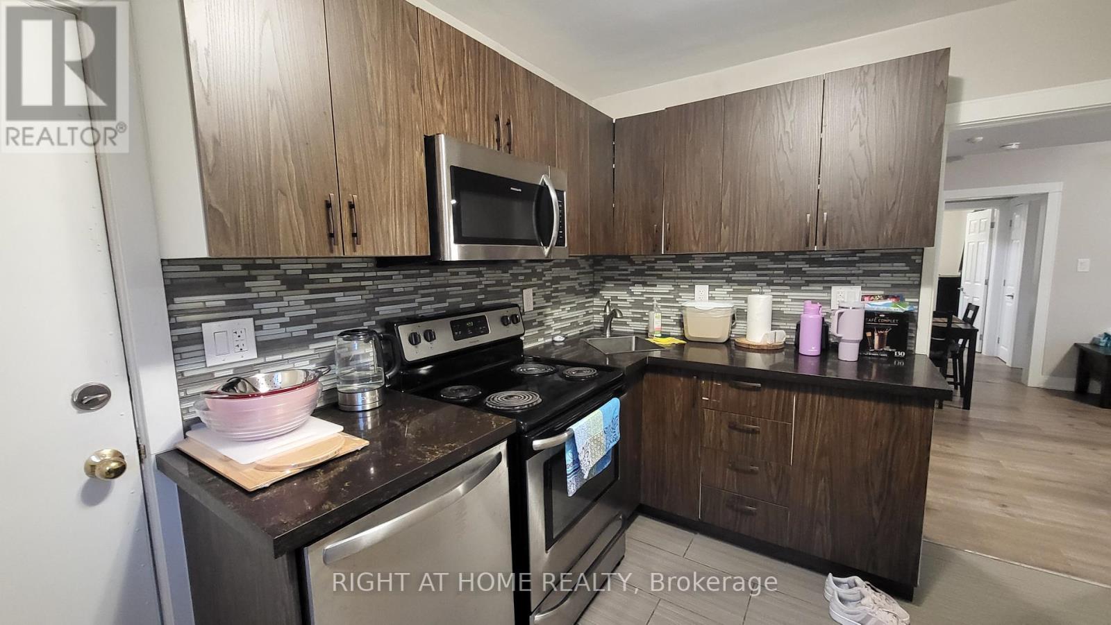 2 - 161 Berry Road, Toronto, Ontario  M8Y 1W4 - Photo 11 - W11918577