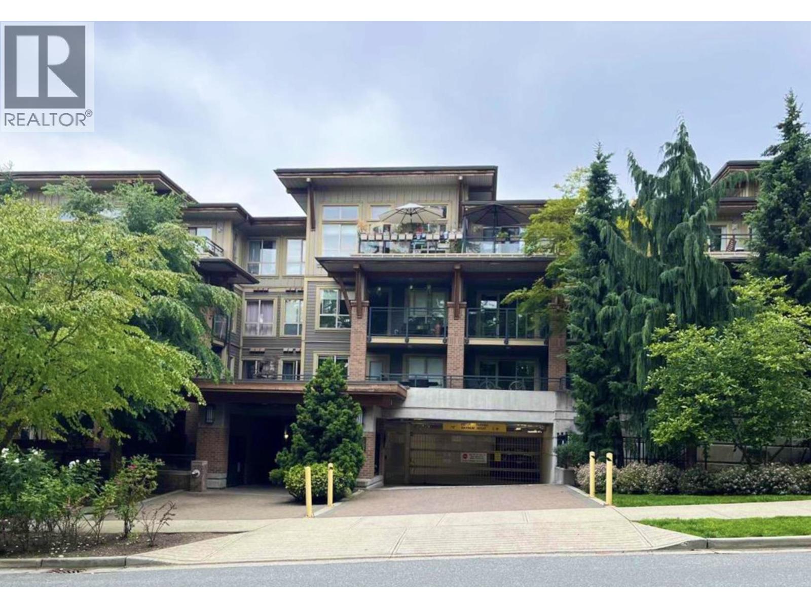 317 1633 MACKAY AVENUE, north vancouver, British Columbia V7P0A2