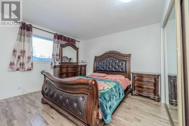 6327 Falton Road Ne, Calgary, Alberta  T3J 1J4 - Photo 10 - A2184220