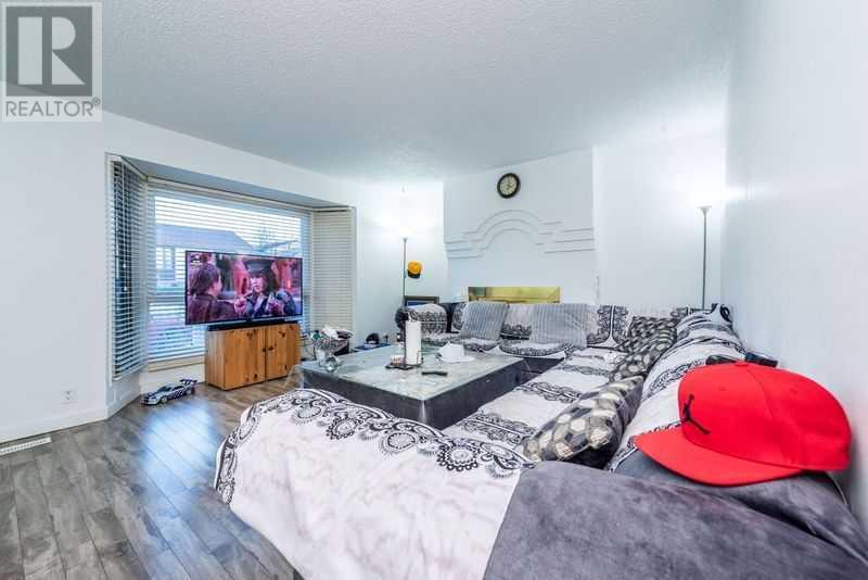 6327 Falton Road Ne, Calgary, Alberta  T3J 1J4 - Photo 2 - A2184220