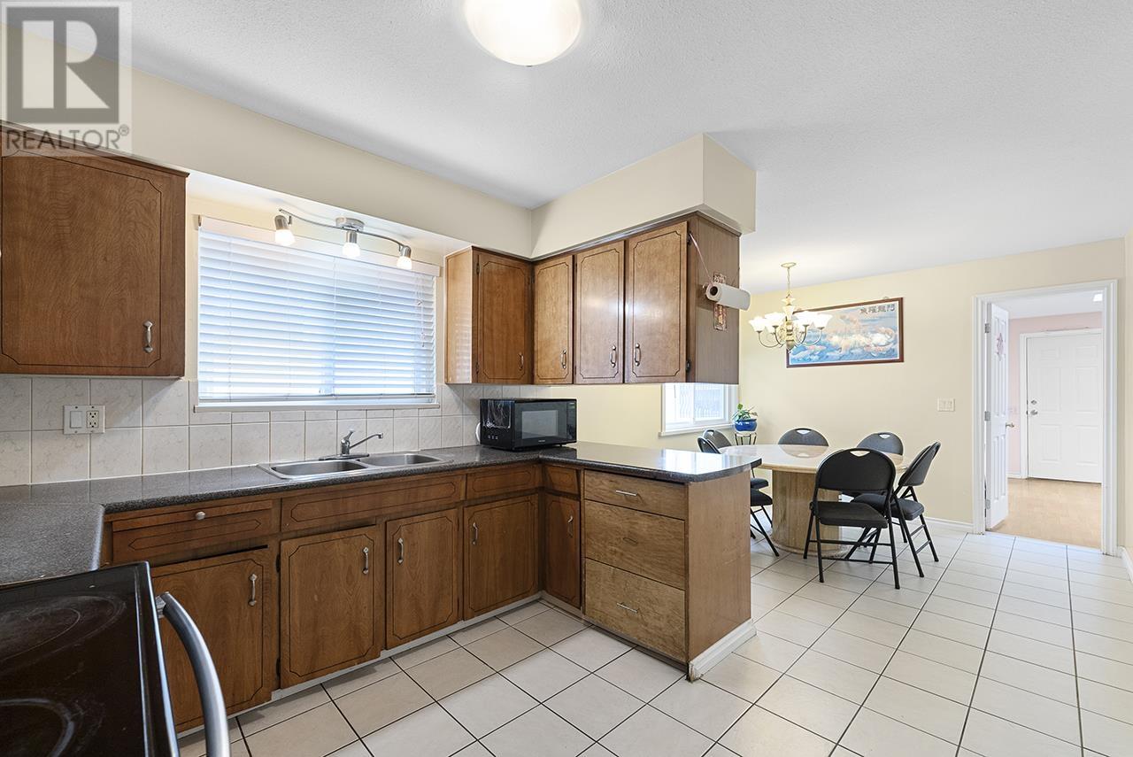 5595 Dumfries Street, Vancouver, British Columbia  V5P 3A5 - Photo 8 - R2955069