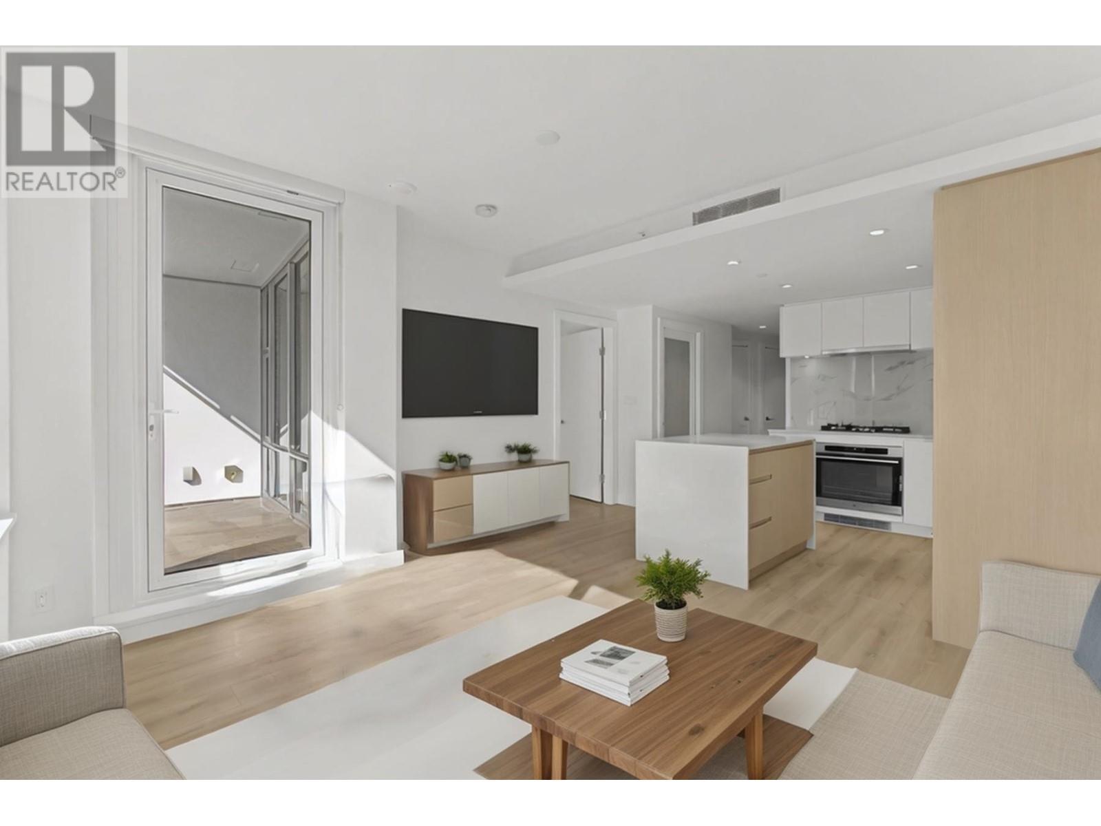 318 1500 Fern Street, North Vancouver, British Columbia  V7J 0E6 - Photo 1 - R2950962