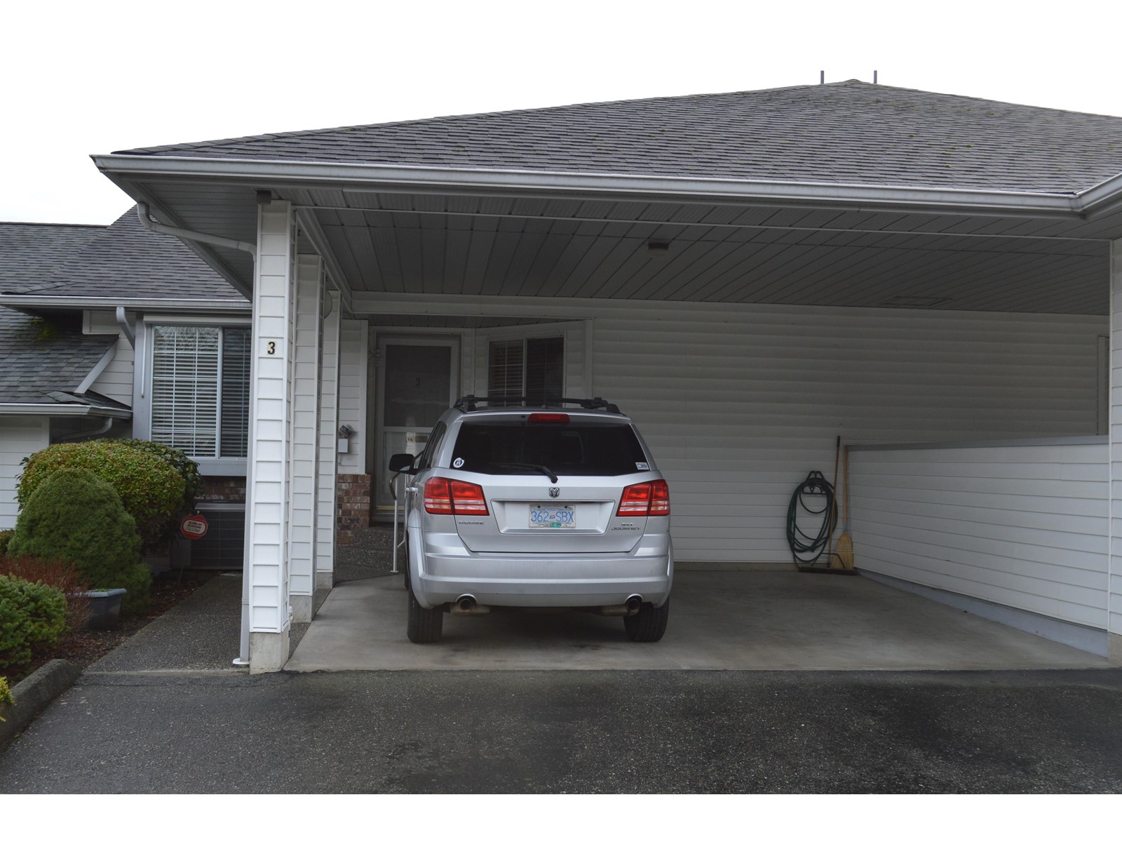 3 3055 Trafalgar Street, Abbotsford, British Columbia  V2S 7X8 - Photo 2 - R2954280