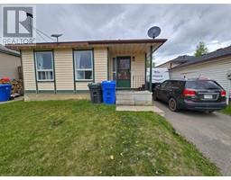 135 SPIEKER Avenue, tumbler ridge, British Columbia