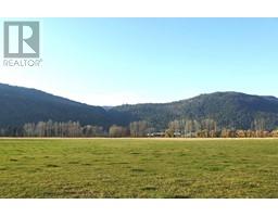 110 Parsons Road, mara, British Columbia