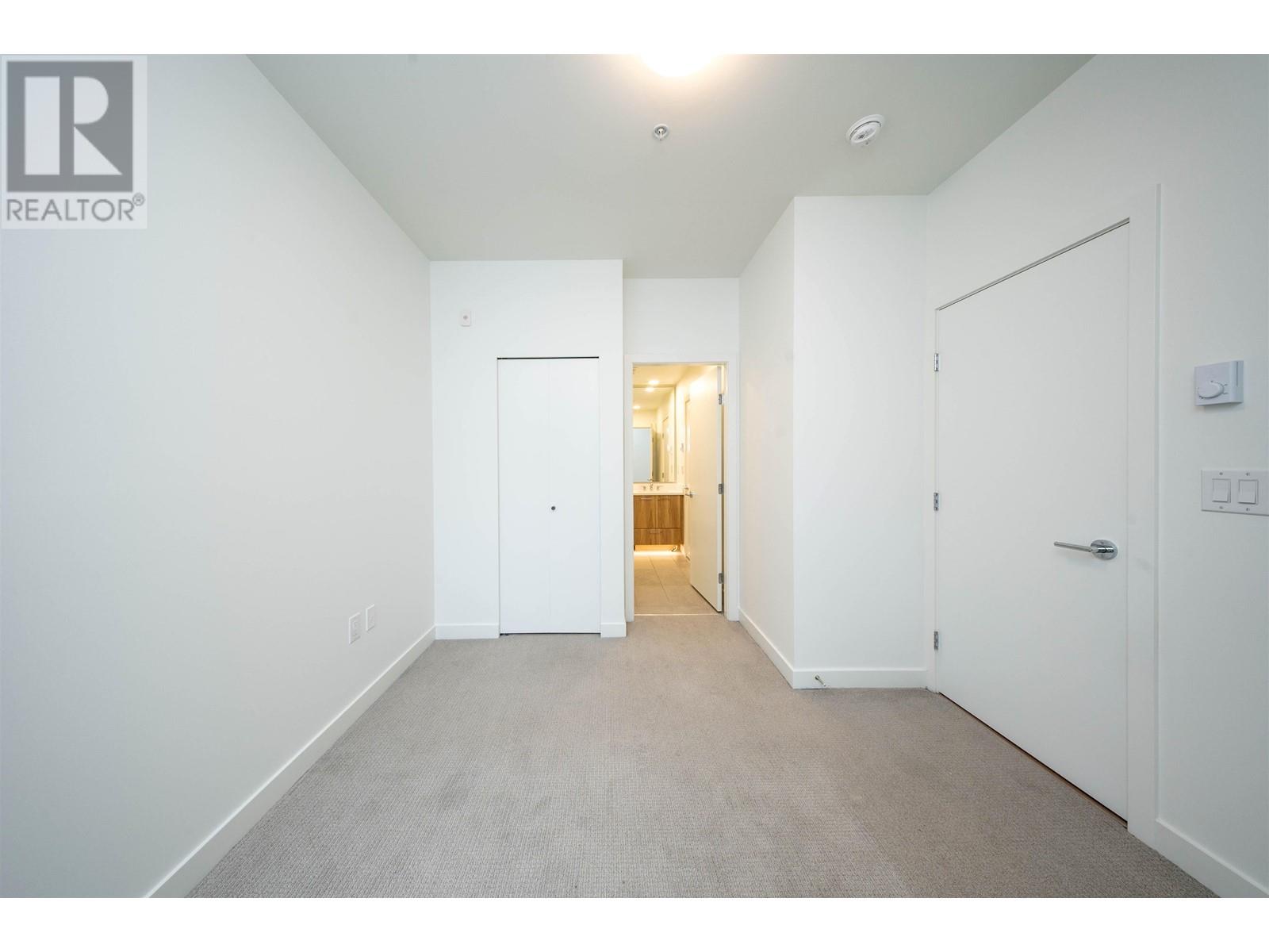 Listing Picture 8 of 16 : 108 7588 16TH STREET, Burnaby / 本拿比 - 魯藝地產 Yvonne Lu Group - MLS Medallion Club Member