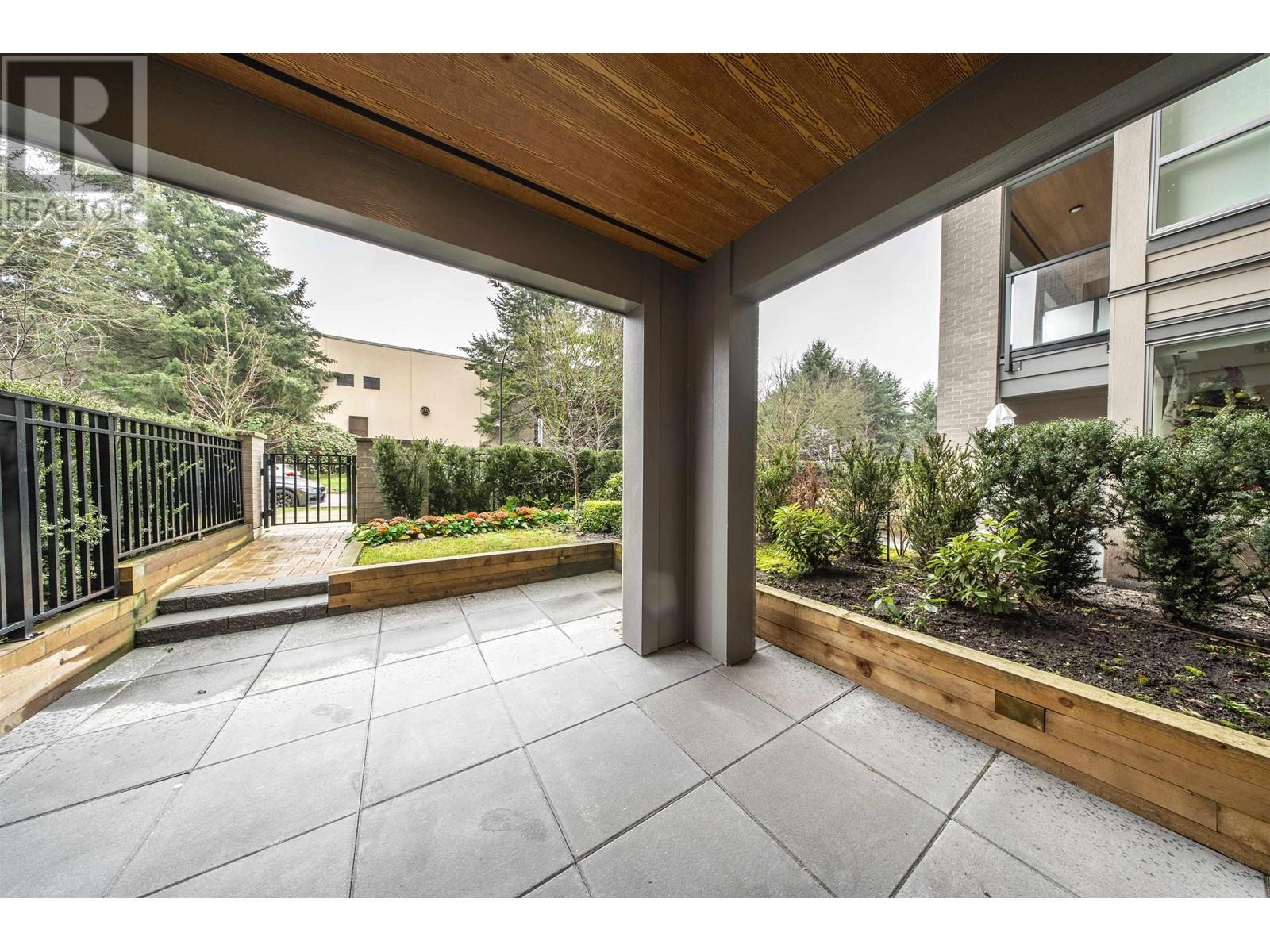 Listing Picture 10 of 16 : 108 7588 16TH STREET, Burnaby / 本拿比 - 魯藝地產 Yvonne Lu Group - MLS Medallion Club Member