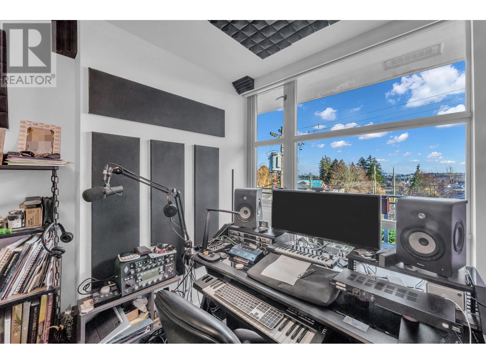 105 3595 W 18th Avenue, Vancouver, British Columbia V6S 1A9 - Photo 32 - R2954990