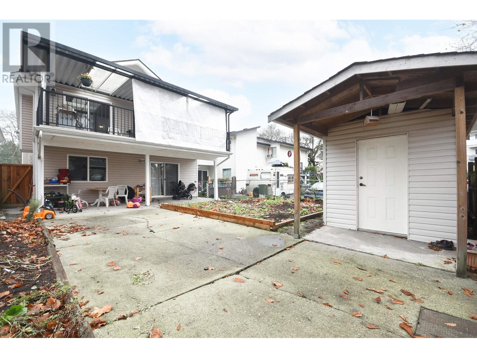 2140 Fraser Avenue, Port Coquitlam, British Columbia  V3B 1N8 - Photo 36 - R2949462