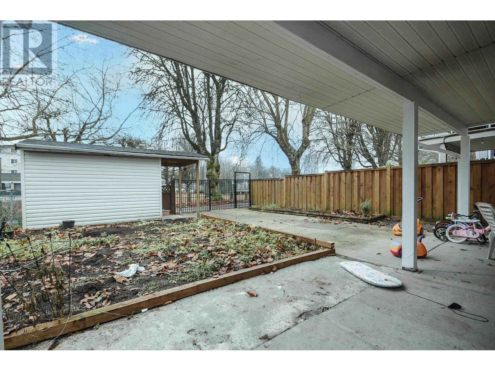 2140 Fraser Avenue, Port Coquitlam, British Columbia  V3B 1N8 - Photo 33 - R2949462