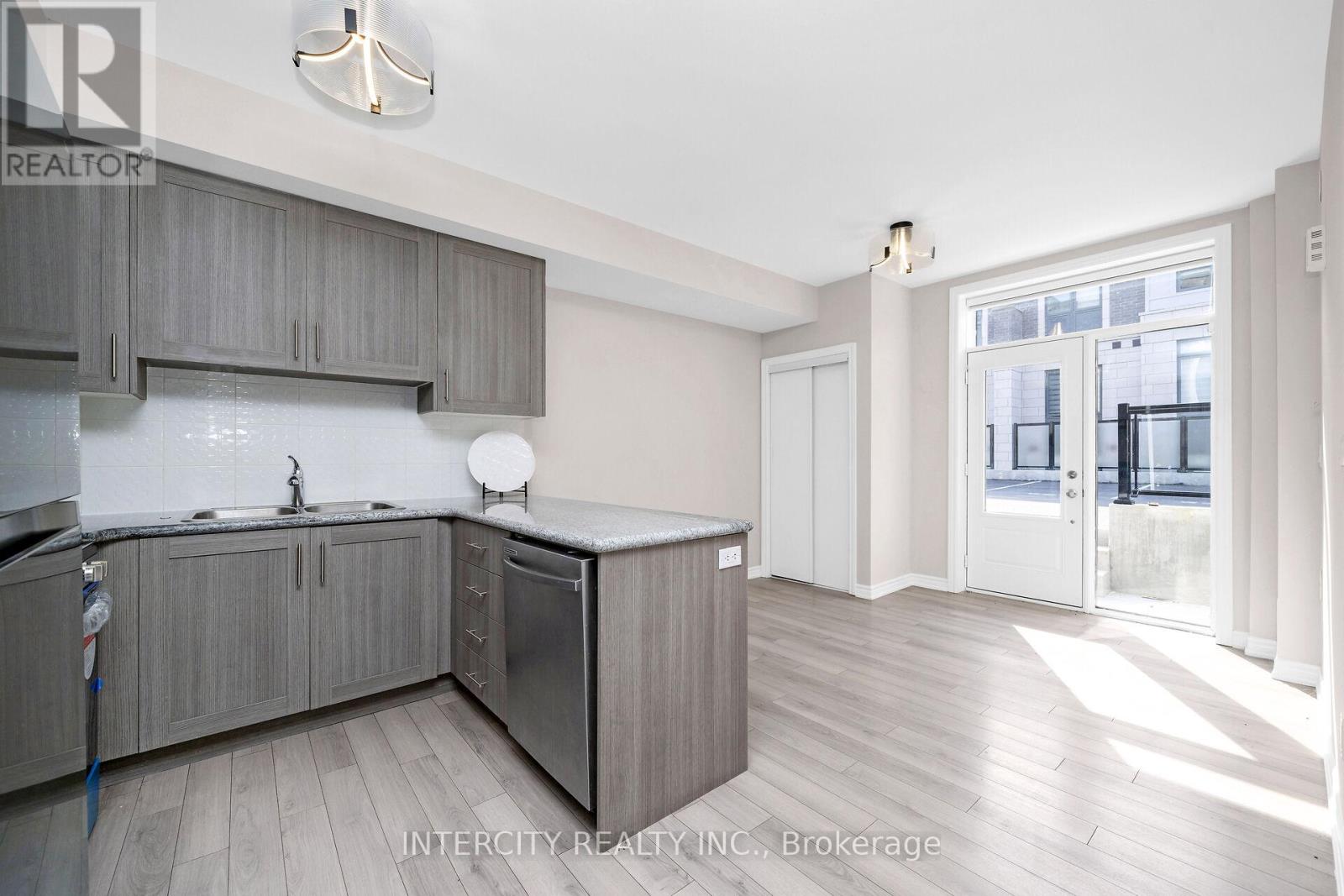701 - 60 Halliford Place, Brampton, Ontario  L6P 4R1 - Photo 8 - W11883873