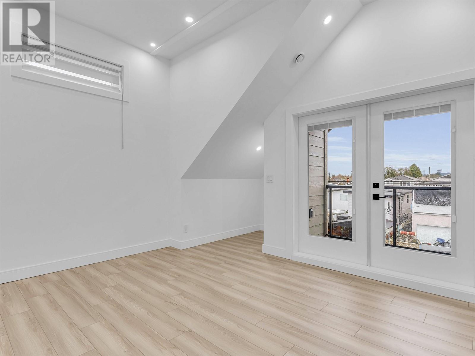 Listing Picture 19 of 30 : 6166 BEATRICE STREET, Vancouver / 溫哥華 - 魯藝地產 Yvonne Lu Group - MLS Medallion Club Member