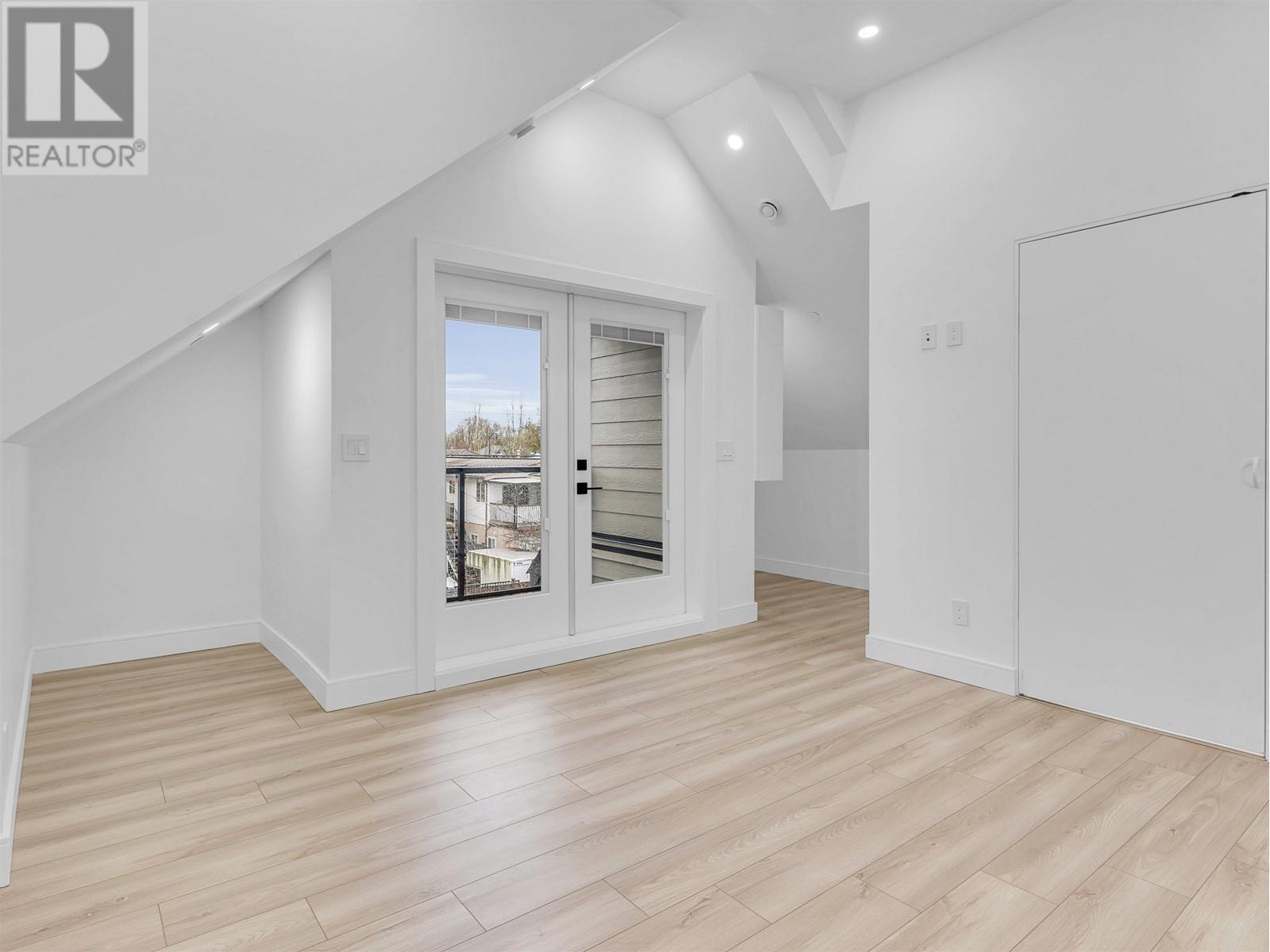 Listing Picture 20 of 30 : 6166 BEATRICE STREET, Vancouver / 溫哥華 - 魯藝地產 Yvonne Lu Group - MLS Medallion Club Member