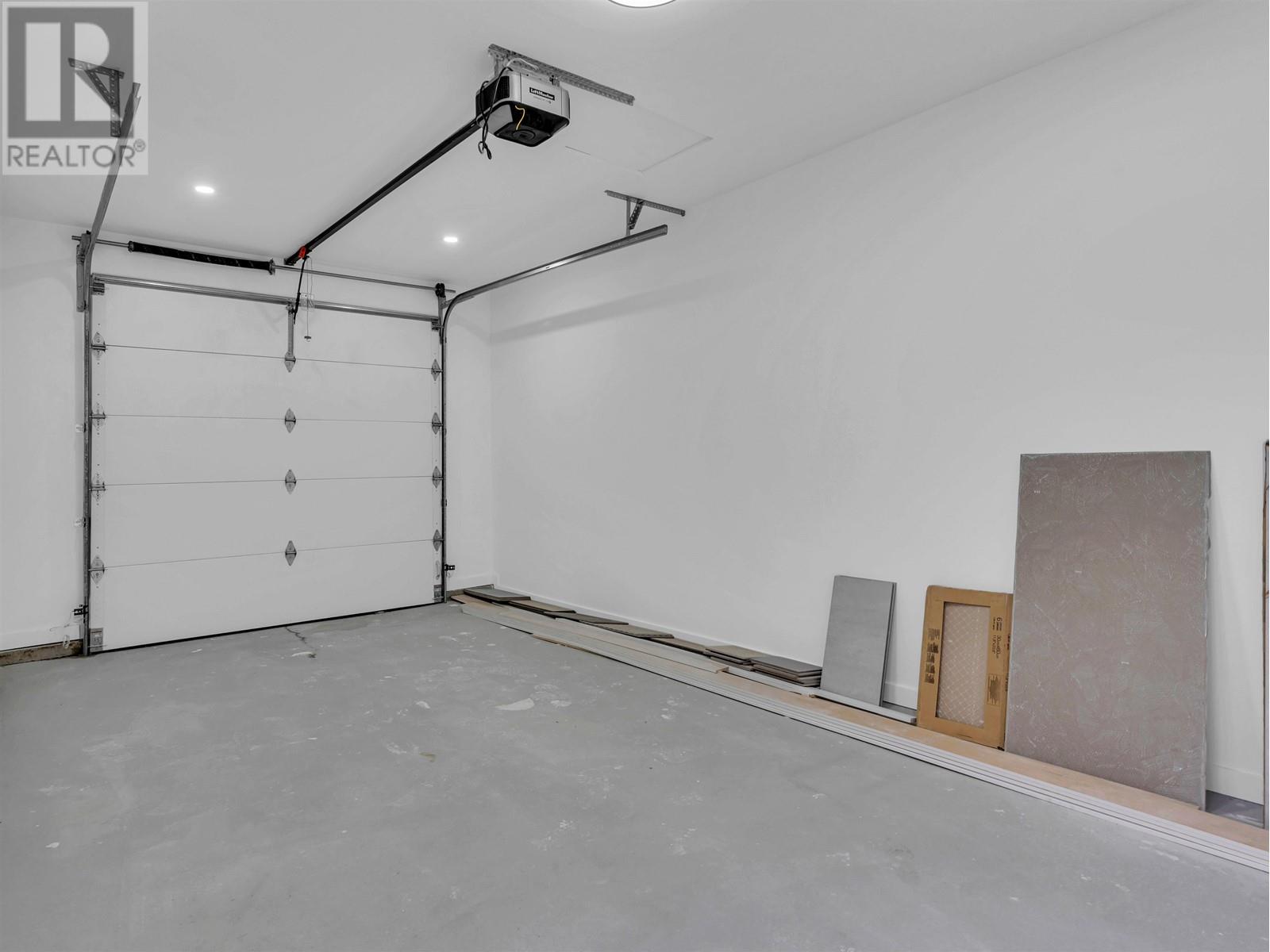 Listing Picture 29 of 30 : 6166 BEATRICE STREET, Vancouver / 溫哥華 - 魯藝地產 Yvonne Lu Group - MLS Medallion Club Member