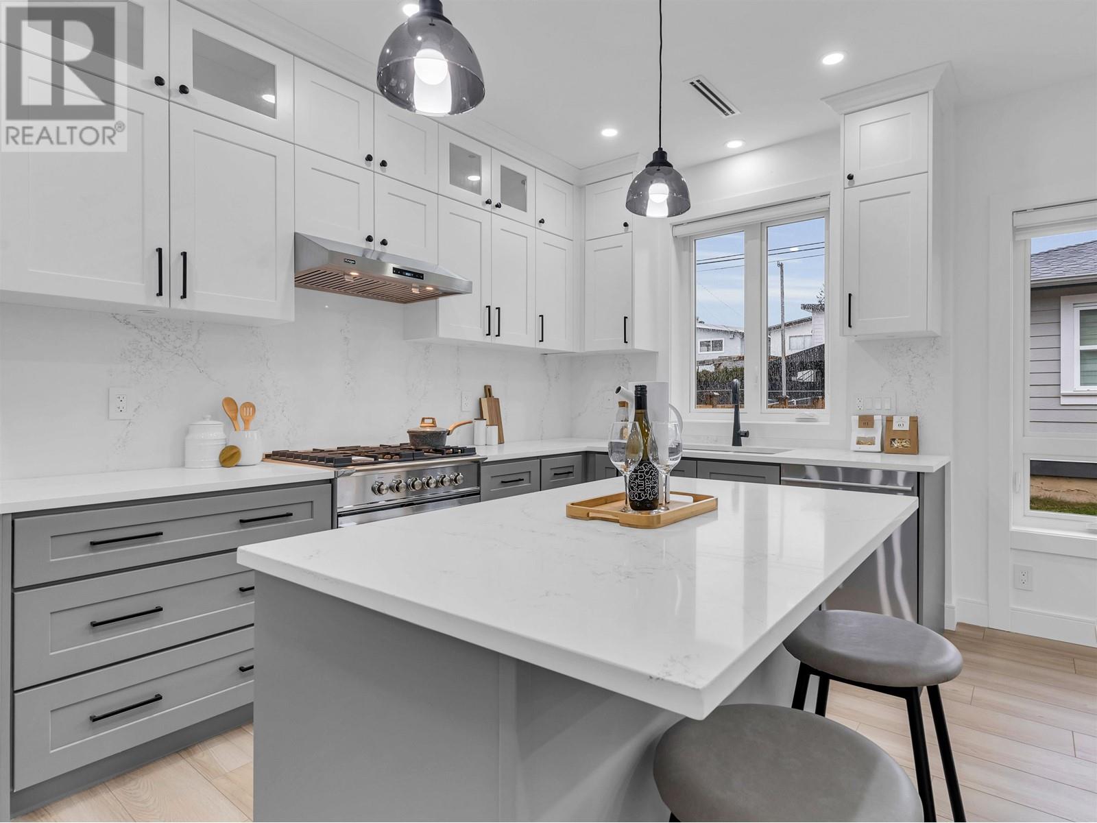 Listing Picture 8 of 30 : 6166 BEATRICE STREET, Vancouver / 溫哥華 - 魯藝地產 Yvonne Lu Group - MLS Medallion Club Member