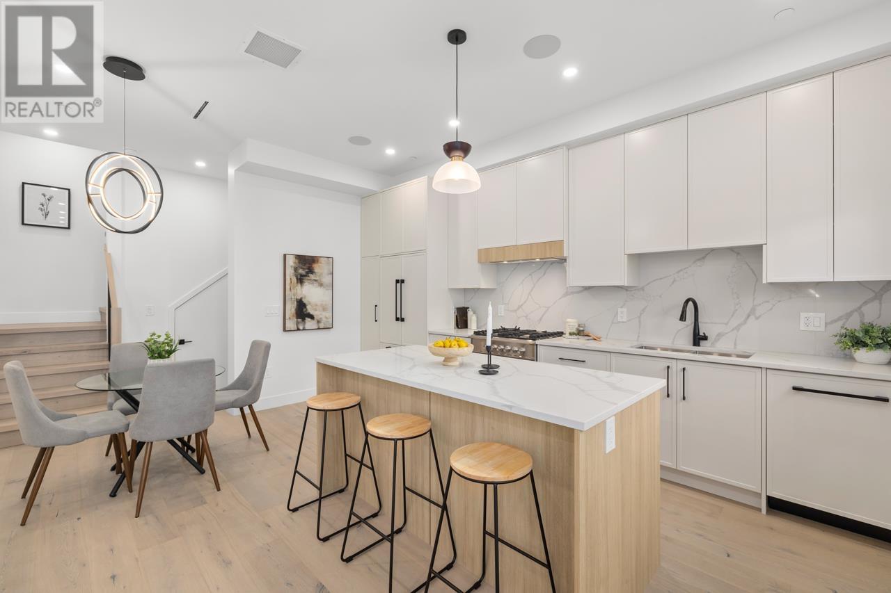 Listing Picture 7 of 34 : 2 529 E 51ST AVENUE, Vancouver / 溫哥華 - 魯藝地產 Yvonne Lu Group - MLS Medallion Club Member