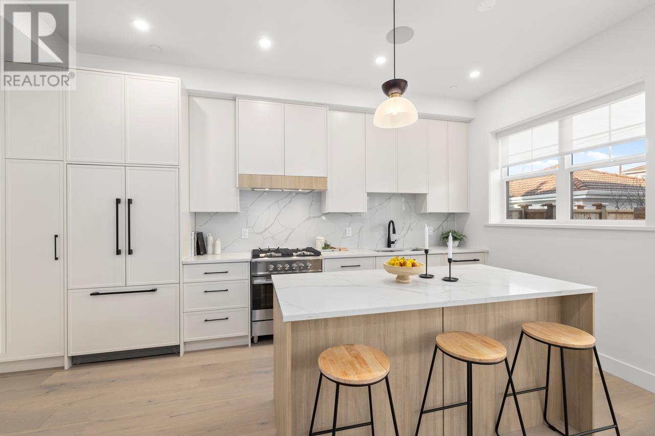 Listing Picture 9 of 34 : 2 529 E 51ST AVENUE, Vancouver / 溫哥華 - 魯藝地產 Yvonne Lu Group - MLS Medallion Club Member