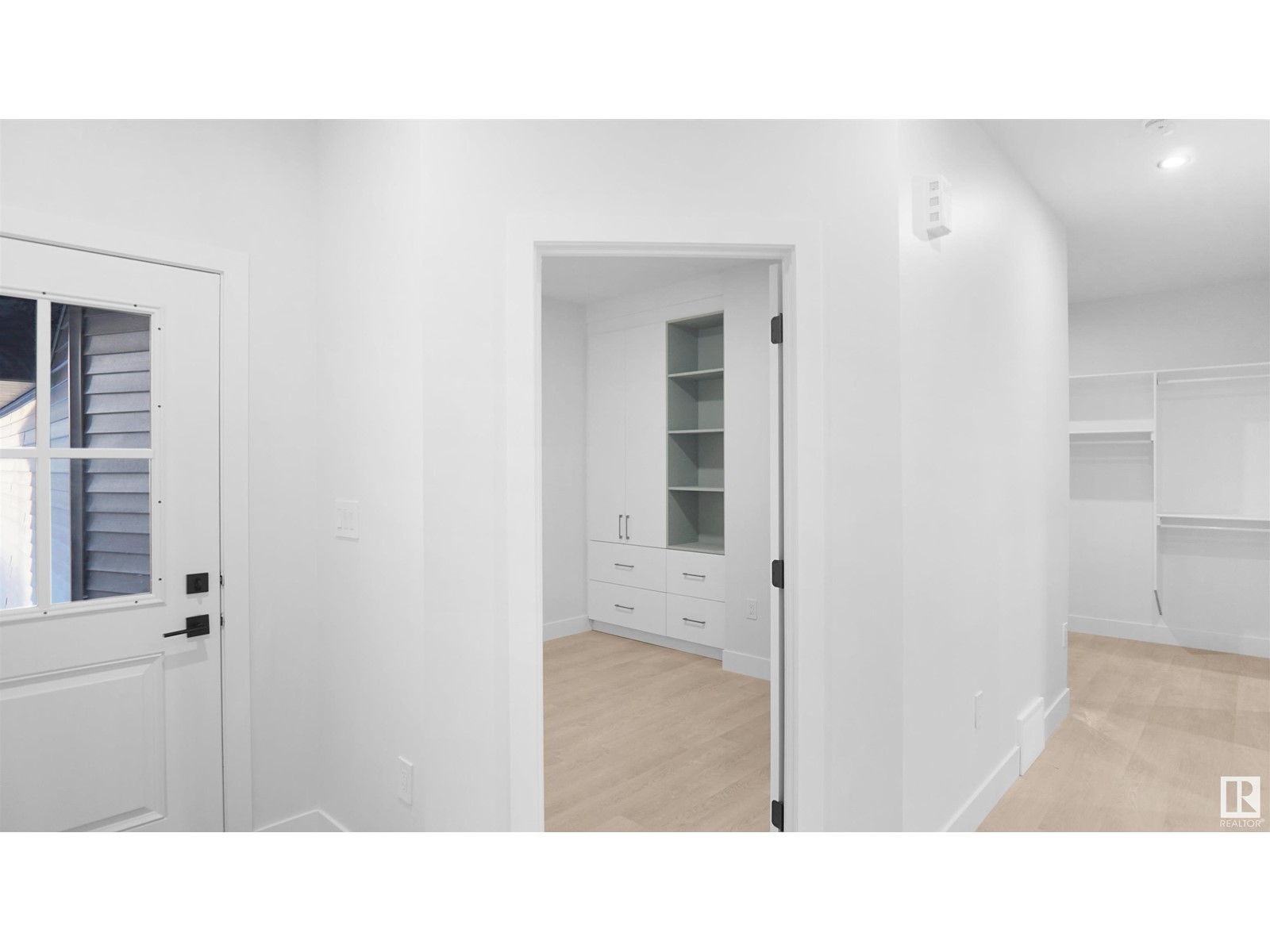 Property at 36 ASHBURY CR image 5