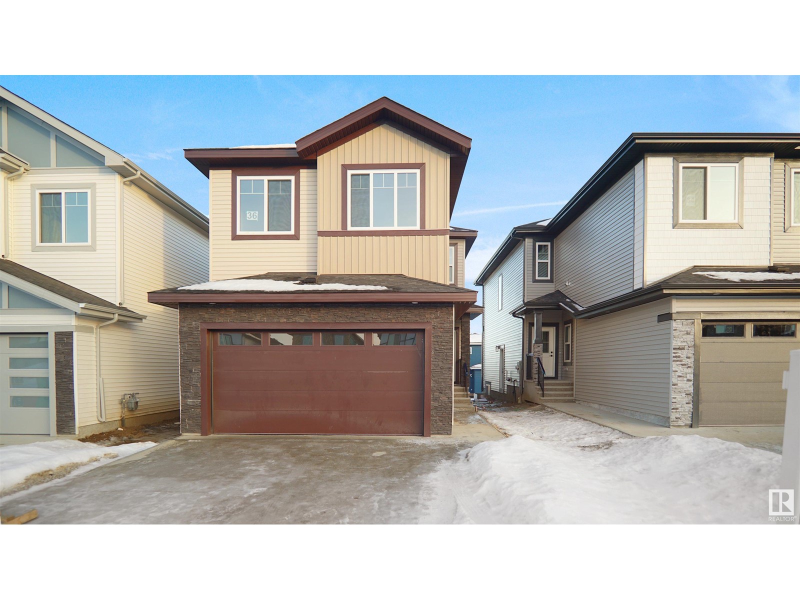 Property at 36 ASHBURY CR image 1
