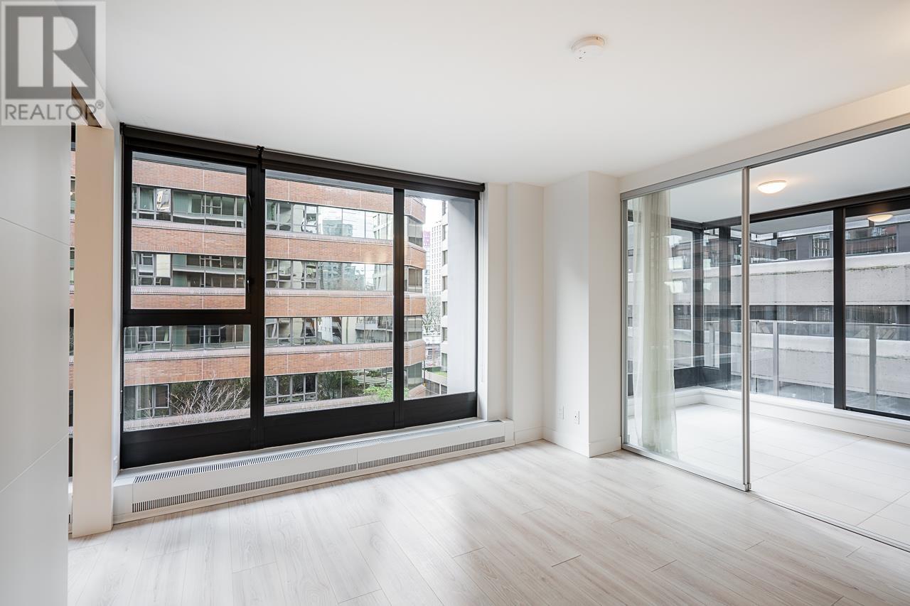 Listing Picture 23 of 39 : 606 1133 HORNBY STREET, Vancouver / 溫哥華 - 魯藝地產 Yvonne Lu Group - MLS Medallion Club Member