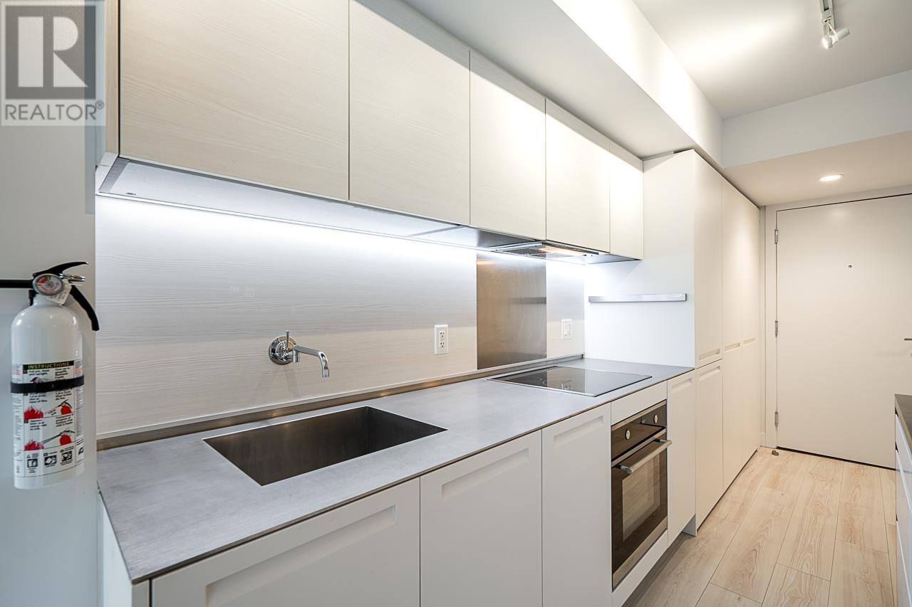 Listing Picture 5 of 39 : 606 1133 HORNBY STREET, Vancouver / 溫哥華 - 魯藝地產 Yvonne Lu Group - MLS Medallion Club Member