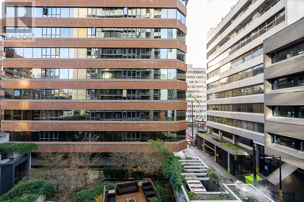 Listing Picture 26 of 39 : 606 1133 HORNBY STREET, Vancouver / 溫哥華 - 魯藝地產 Yvonne Lu Group - MLS Medallion Club Member