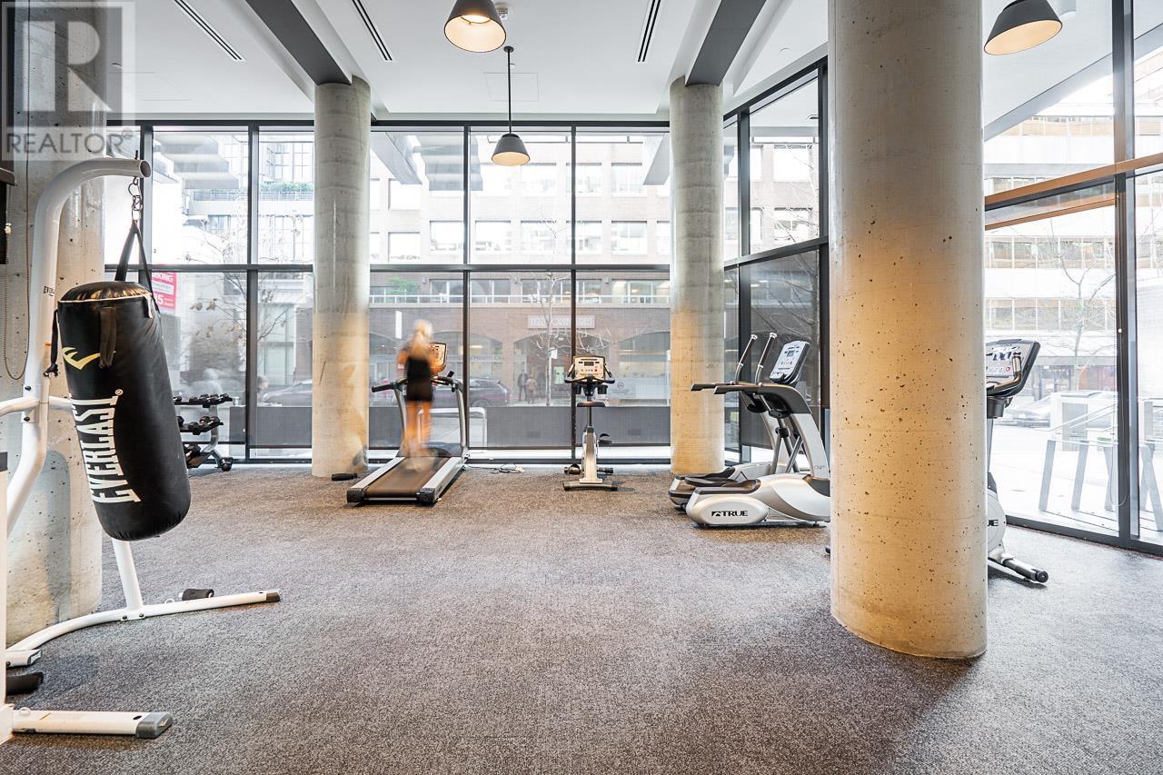 Listing Picture 35 of 39 : 606 1133 HORNBY STREET, Vancouver / 溫哥華 - 魯藝地產 Yvonne Lu Group - MLS Medallion Club Member