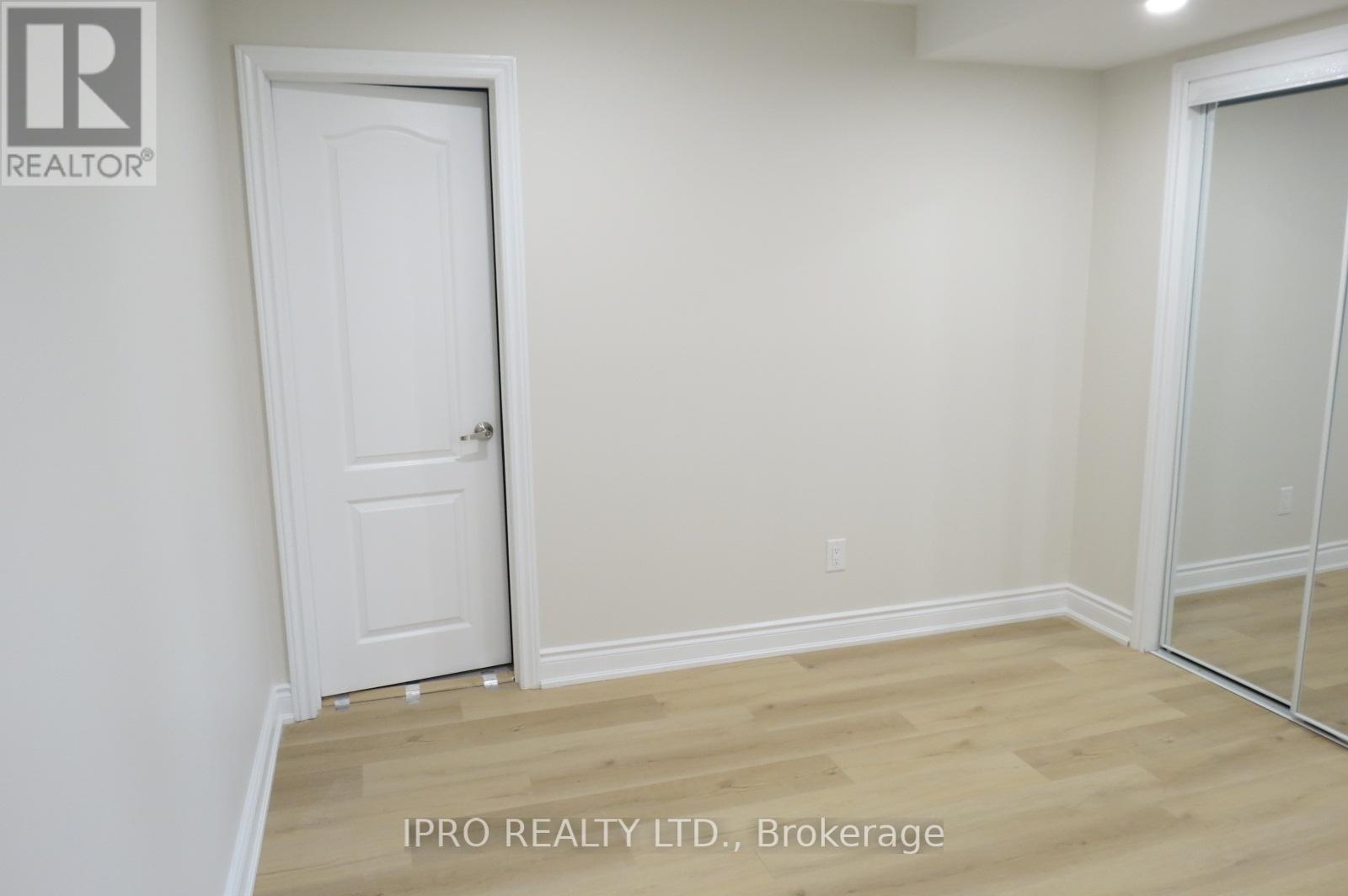 Bsmt - 525 Langholm Street, Milton, Ontario  L9T 7R2 - Photo 12 - W11918515