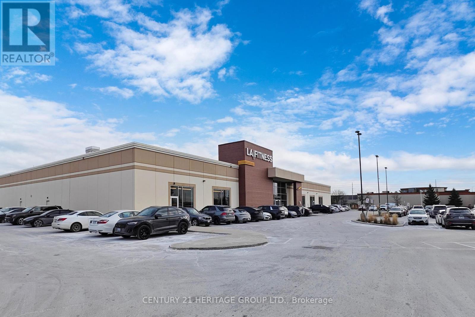 5083 Dixie Road, Mississauga, Ontario  L4W 0E6 - Photo 2 - W11919010