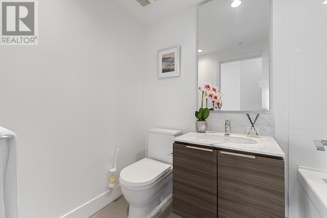 Listing Picture 14 of 36 : 802 5233 GILBERT ROAD, Richmond / 烈治文 - 魯藝地產 Yvonne Lu Group - MLS Medallion Club Member