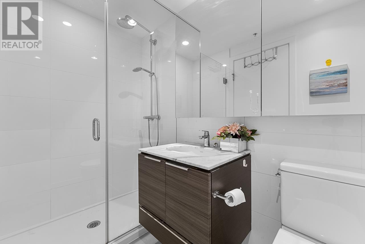 Listing Picture 11 of 36 : 802 5233 GILBERT ROAD, Richmond / 烈治文 - 魯藝地產 Yvonne Lu Group - MLS Medallion Club Member