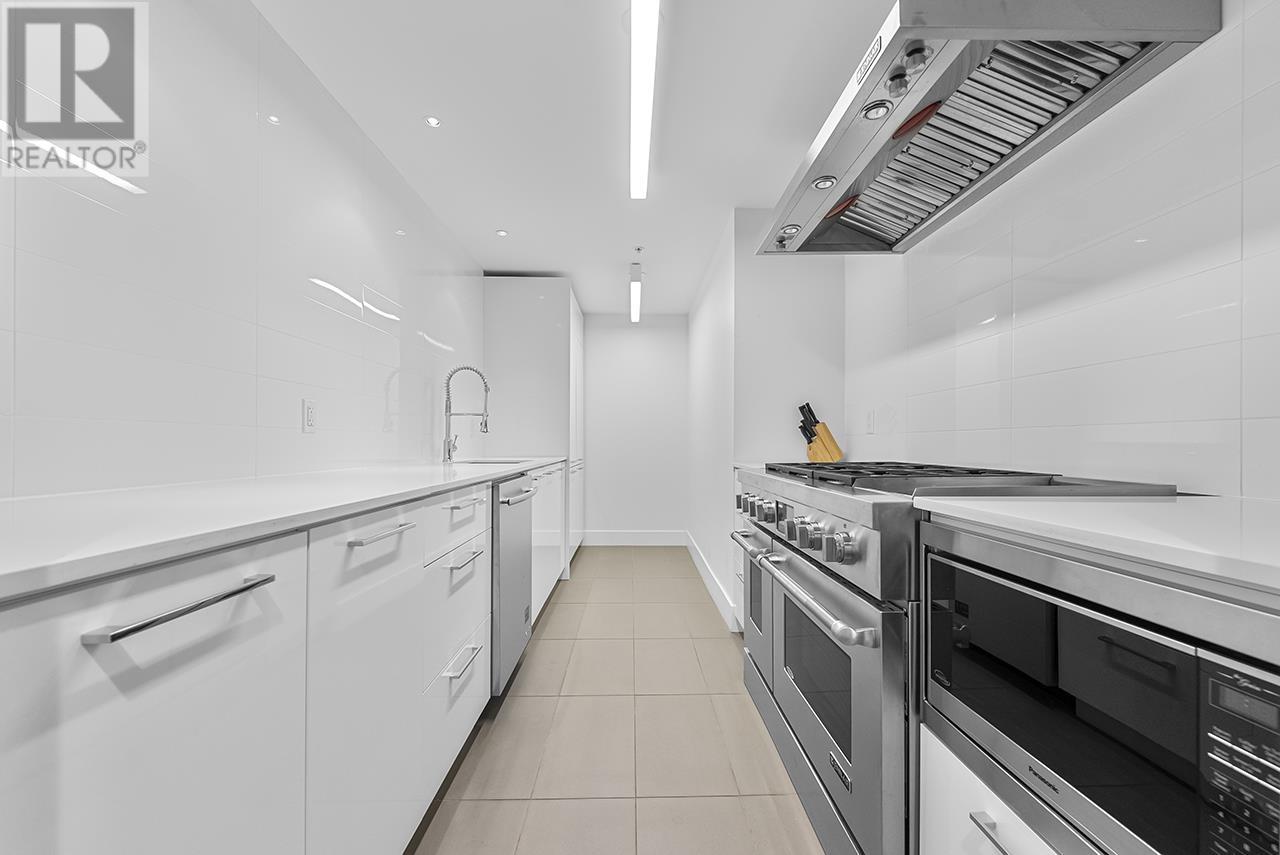 Listing Picture 32 of 36 : 802 5233 GILBERT ROAD, Richmond / 烈治文 - 魯藝地產 Yvonne Lu Group - MLS Medallion Club Member