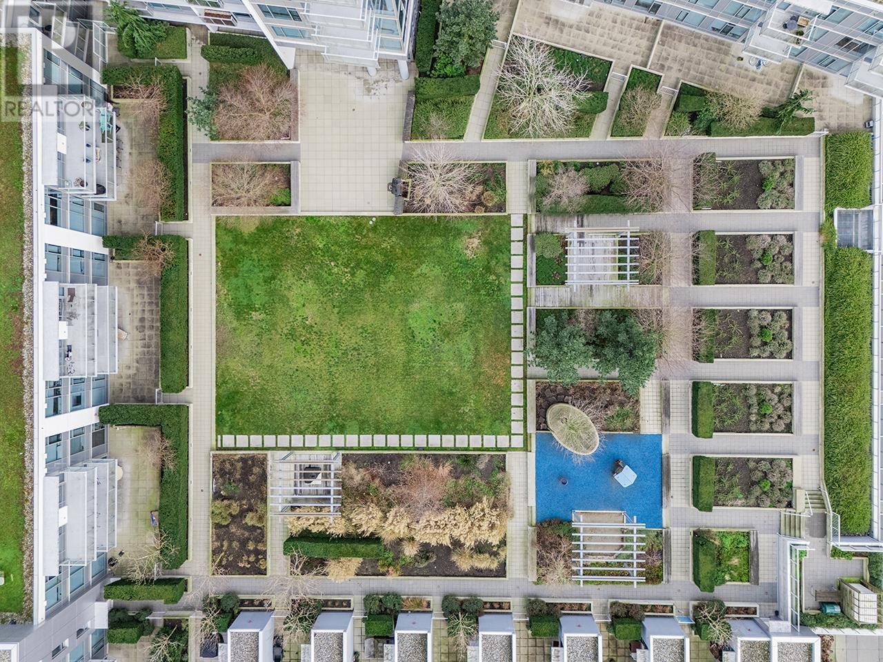 Listing Picture 24 of 36 : 802 5233 GILBERT ROAD, Richmond / 烈治文 - 魯藝地產 Yvonne Lu Group - MLS Medallion Club Member