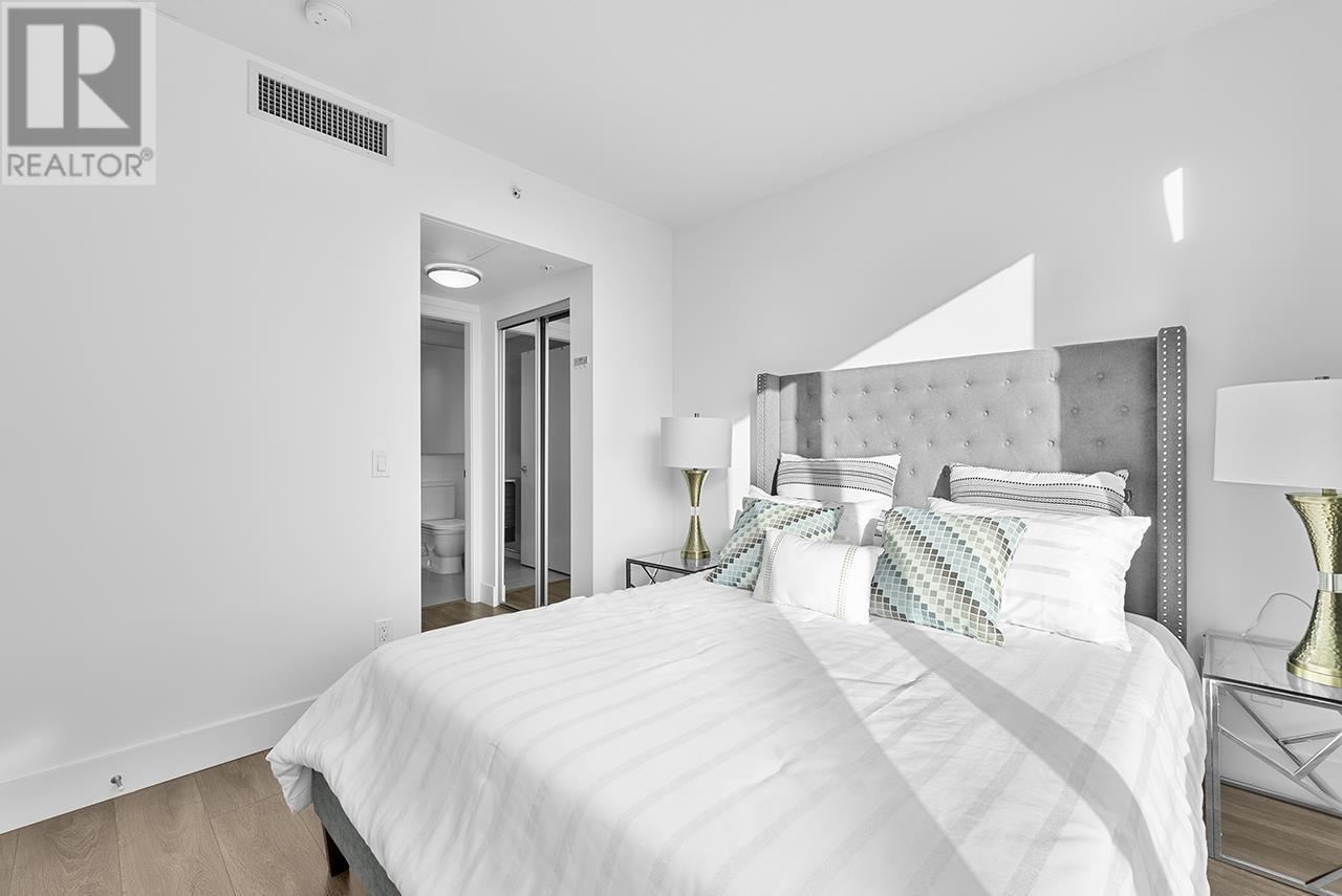 Listing Picture 10 of 36 : 802 5233 GILBERT ROAD, Richmond / 烈治文 - 魯藝地產 Yvonne Lu Group - MLS Medallion Club Member