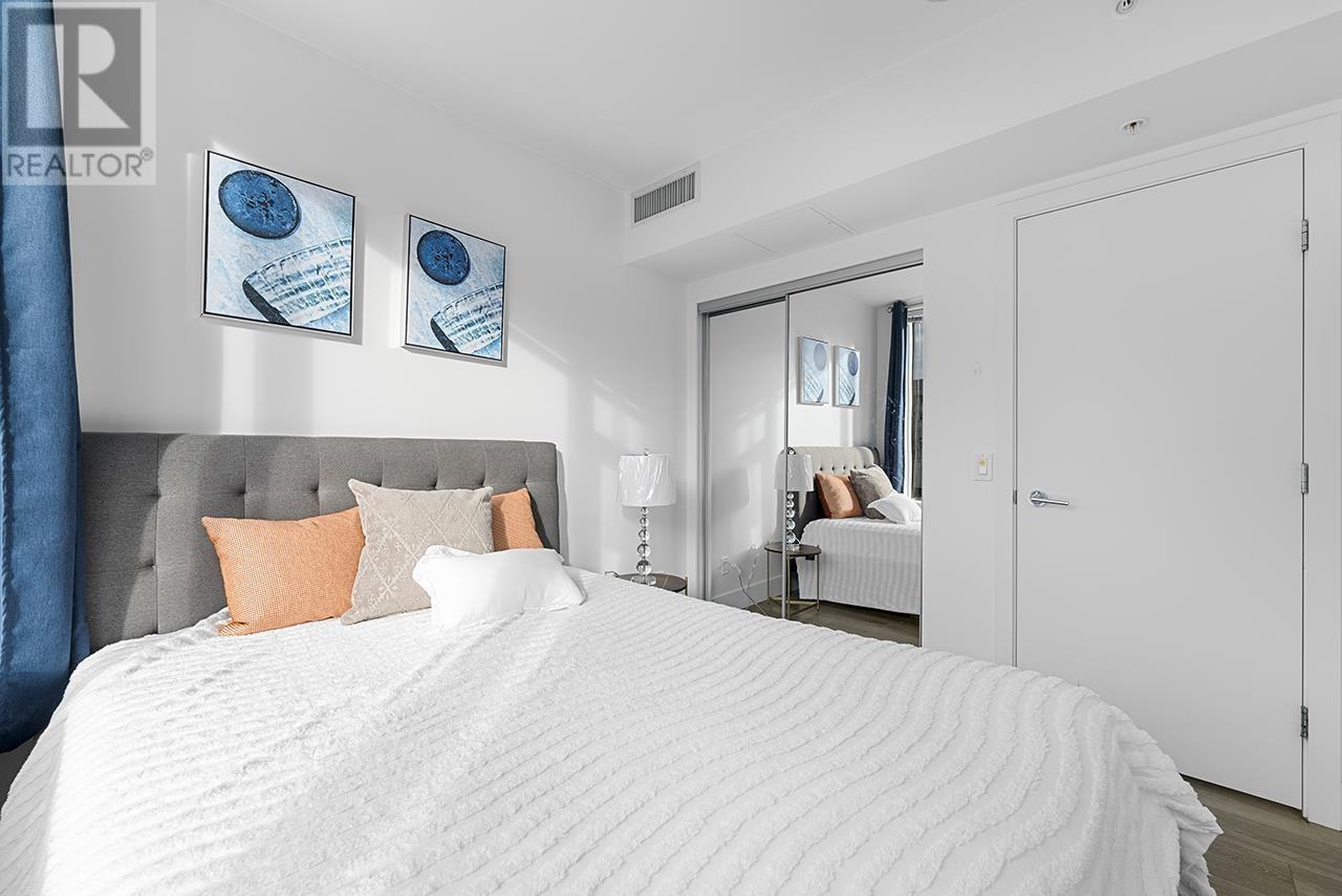 Listing Picture 13 of 36 : 802 5233 GILBERT ROAD, Richmond / 烈治文 - 魯藝地產 Yvonne Lu Group - MLS Medallion Club Member